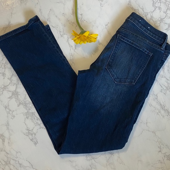 Banana Republic Denim - Banana Republic Vail straight leg jeans 28
